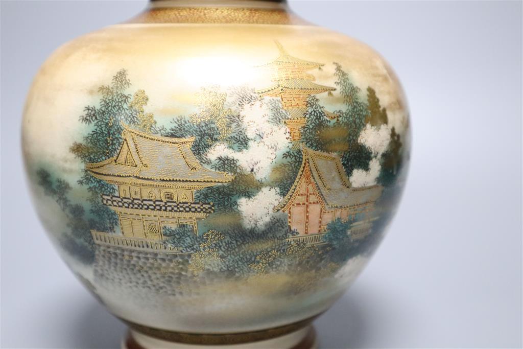A Japanese Satsuma vase, Meiji period, height 19cm
